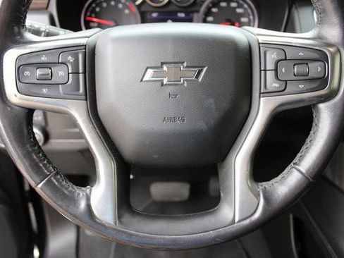 Used 2021 Chevrolet Suburban Z71 image 13