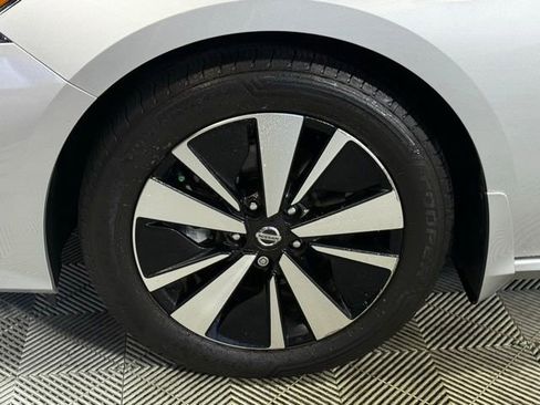 Used 2022 Nissan Altima 2.5 SV image 15