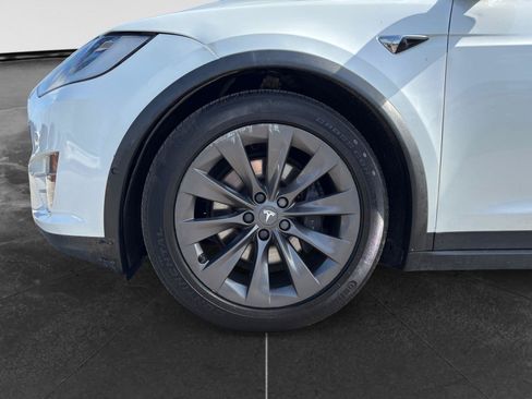 Used 2018 Tesla Model X 75D AWD/4WD image 9
