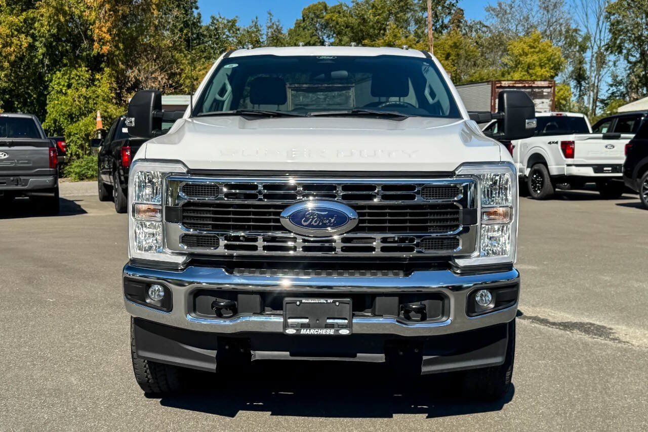 Used 2024 Ford F250 XLT w/ FX4 Off-Road Package AWD/4WD image 8