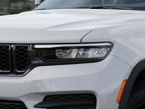 New 2025 Jeep Grand Cherokee Altitude image 42