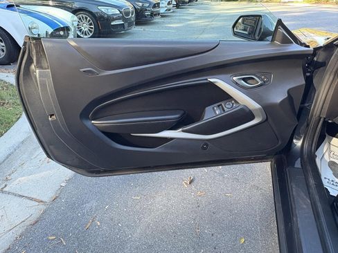 Used 2017 Chevrolet Camaro SS image 16