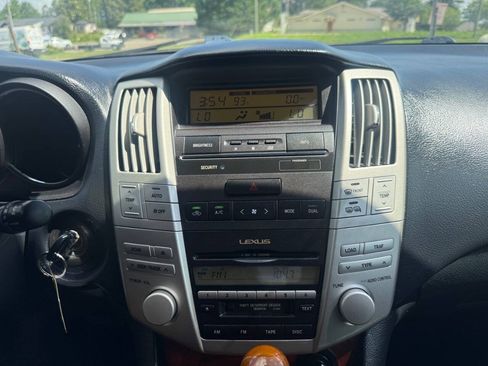 Used 2005 Lexus RX 330 FWD image 19