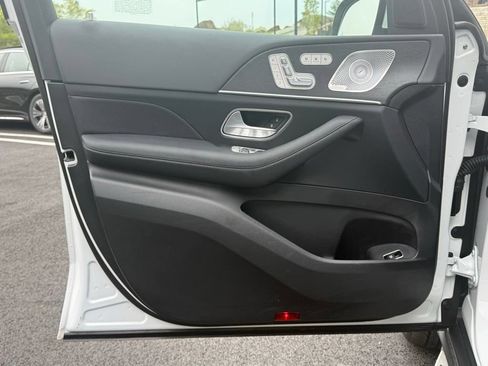 Used 2026 Mercedes-Benz GLS 450 4MATIC image 15
