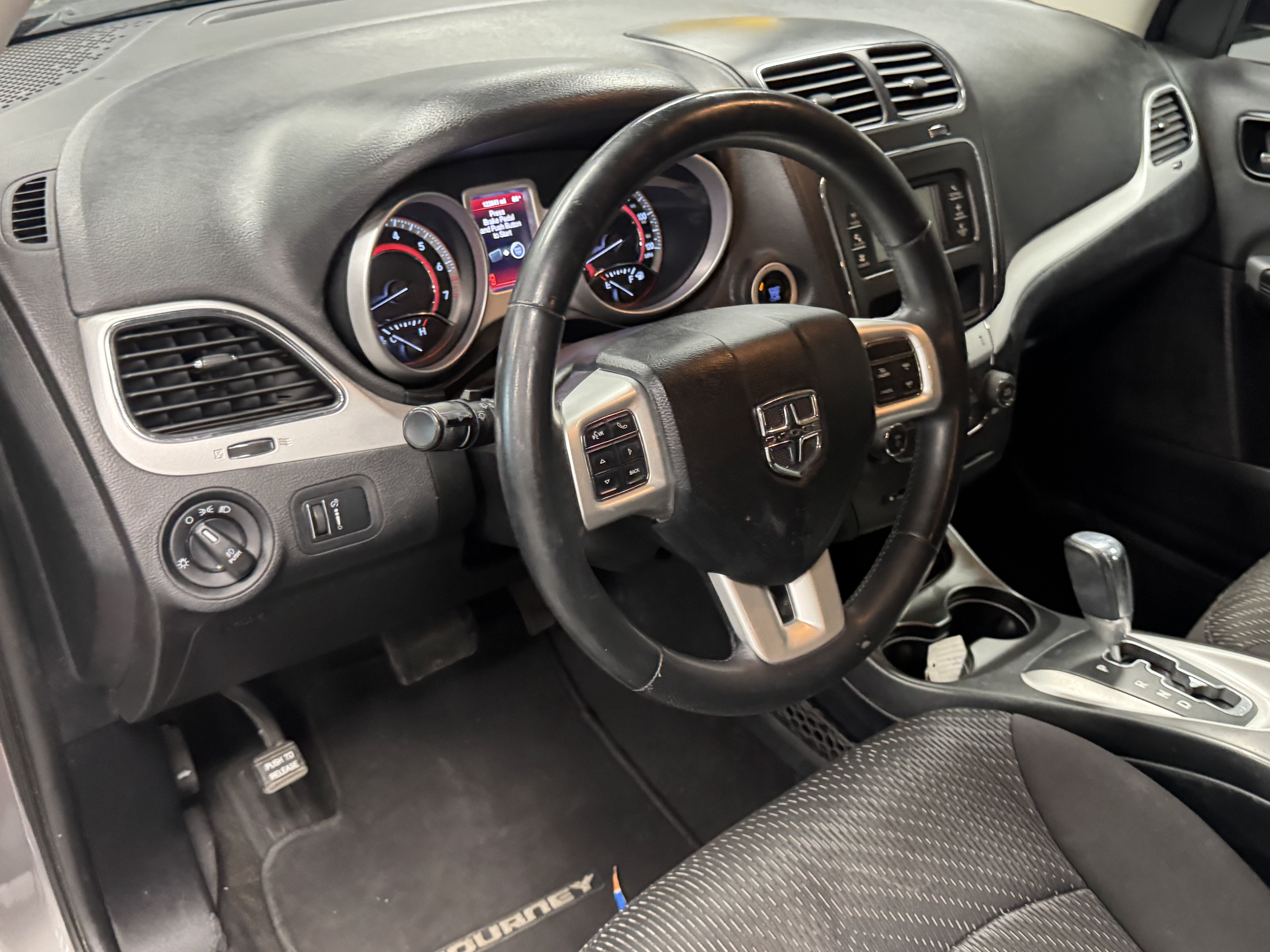 Used 2013 Dodge Journey SXT w/ Flexible Seating Group FWD image 9
