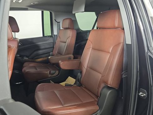Used 2019 Chevrolet Suburban Premier w/ Premier Plus Edition AWD/4WD image 20
