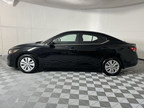 Certified 2025 Nissan Sentra S FWD image 5