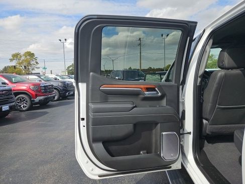 Used 2023 GMC Sierra 1500 Denali w/ Denali Reserve Package image 19