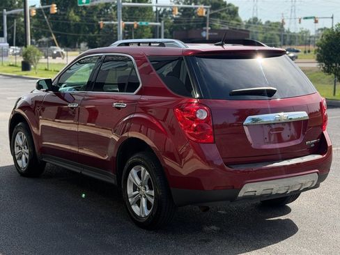 Used 2010 Chevrolet Equinox LT w/ Chrome Appearance Package FWD image 3