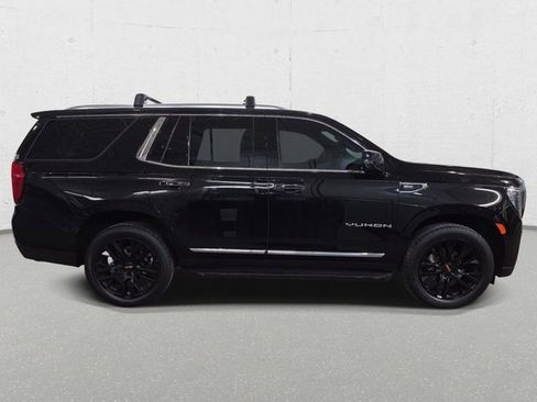 Used 2021 GMC Yukon SLT w/ SLT Premium Package image 4