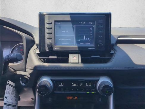 Used 2020 Toyota RAV4 XLE FWD image 16