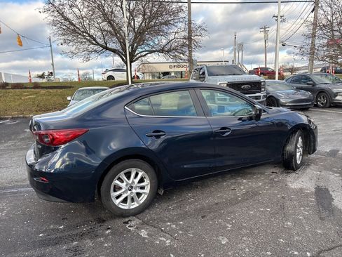 Used 2016 MAZDA MAZDA3 i Sport w/ Preferred Equipment Package image 9