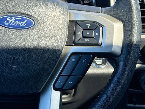 Used 2019 Ford F150 Lariat image 26