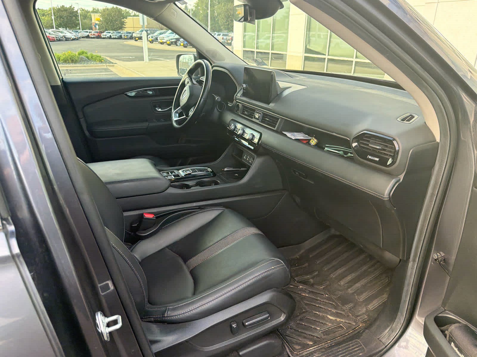Used 2025 Honda Pilot EX-L image 5