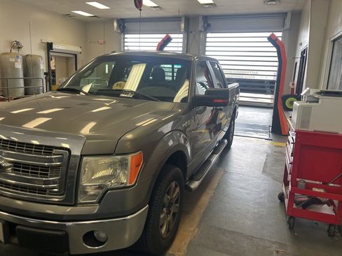 Used 2014 Ford F150 XLT w/ Equipment Group 302A Luxury RWD image 2
