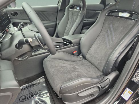 New 2026 Hyundai Elantra N FWD image 18
