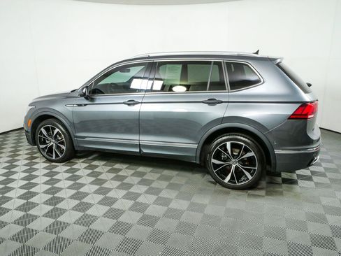 Used 2022 Volkswagen Tiguan SEL R-Line AWD/4WD image 31