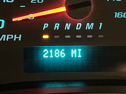 Used 2024 Chevrolet Express 2500 w/ Driver Convenience Package RWD image 12