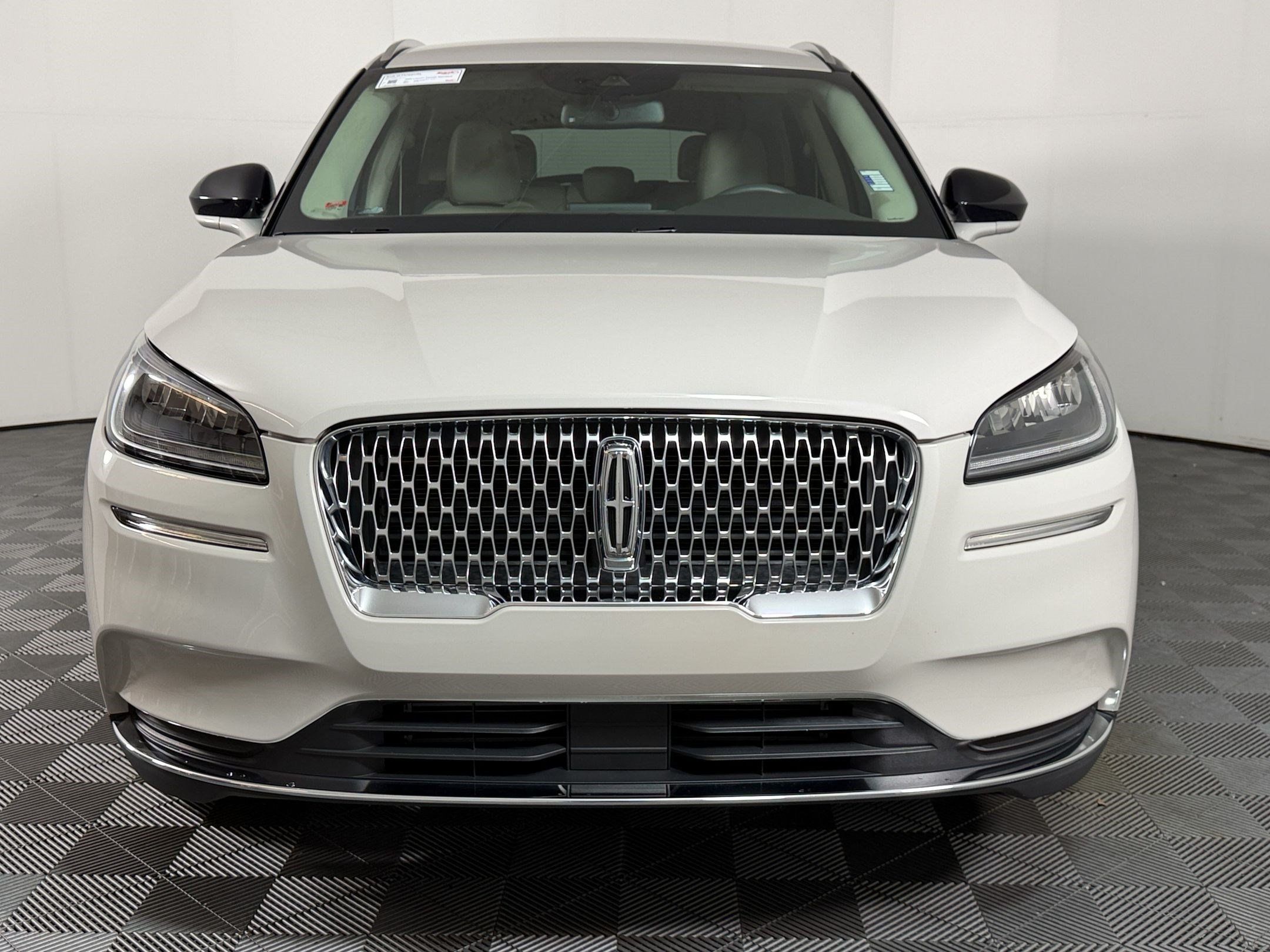 Used 2022 Lincoln Corsair FWD w/ Equipment Group 101A image 5