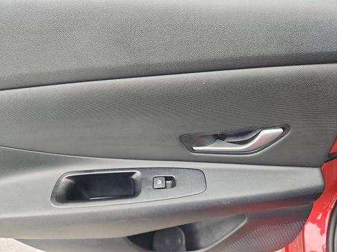 Certified 2021 Hyundai Elantra SEL w/ Convenience Package FWD image 27