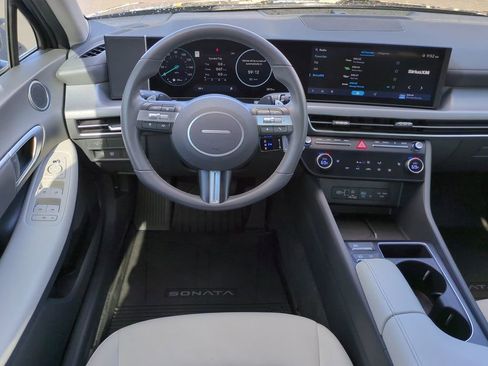 Certified 2025 Hyundai Sonata SEL image 14
