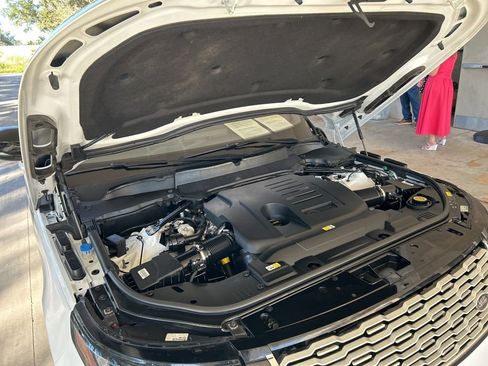 Used 2022 Land Rover Range Rover Westminster Edition image 13