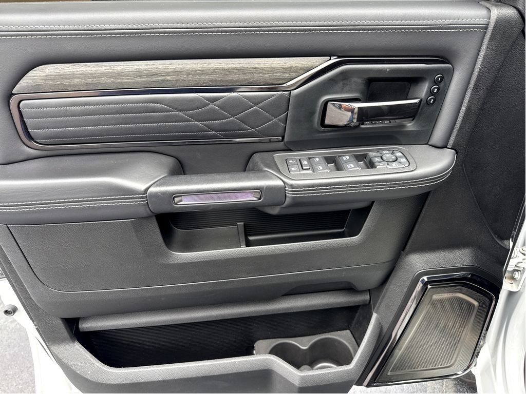 Used 2025 RAM 2500 Limited AWD/4WD image 11