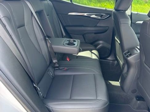 Used 2025 Buick Envision Preferred AWD/4WD image 40
