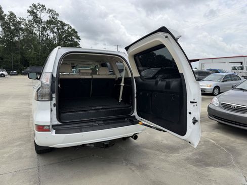 Used 2020 Lexus GX 460 Premium w/ Premium Package AWD/4WD image 22