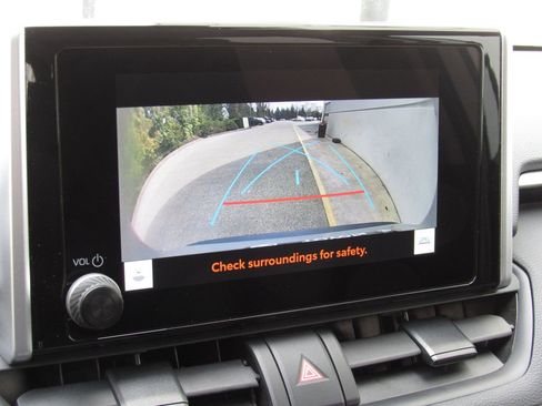 Certified 2024 Toyota RAV4 XLE w/ Convenience Package image 32