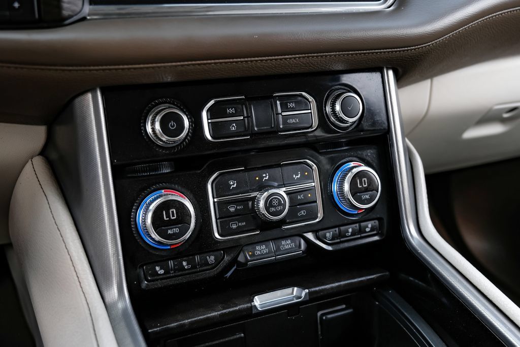 Used 2022 GMC Yukon Denali AWD/4WD image 27