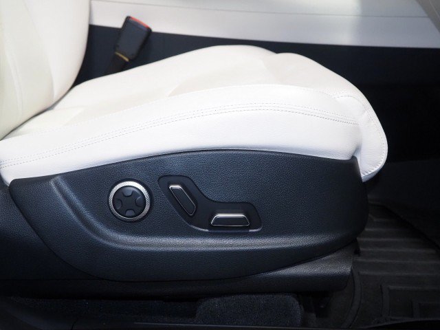 Used 2025 Genesis Electrified GV70 AWD Advance image 74