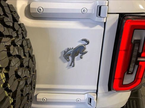 Used 2025 Ford Bronco Badlands AWD/4WD image 41