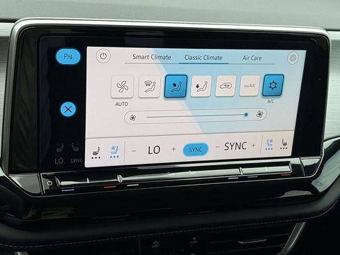 New 2026 Volkswagen Atlas Cross Sport SE image 23