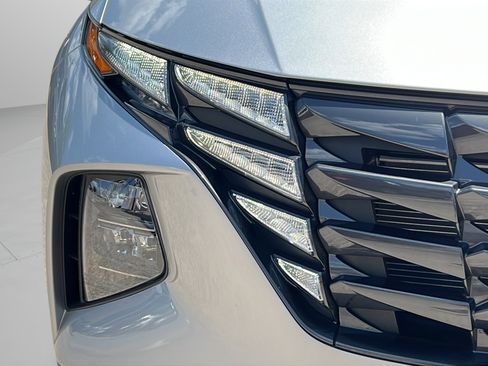 Certified 2024 Hyundai Tucson SEL FWD image 9