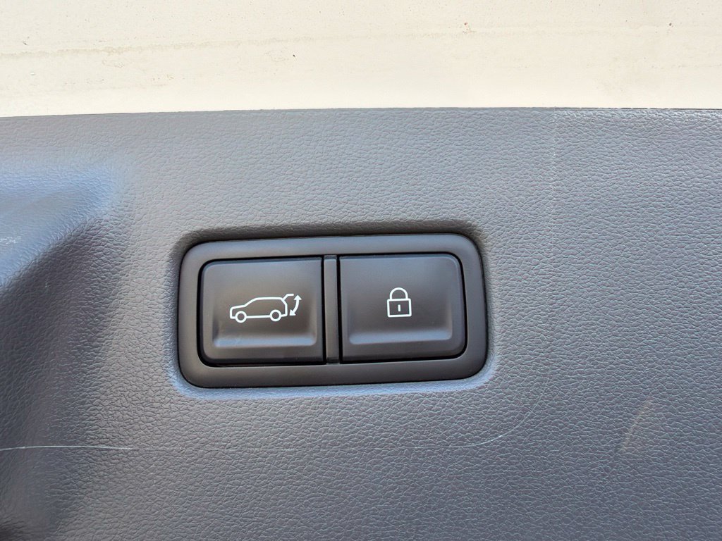 Used 2025 Hyundai Santa Fe SEL AWD/4WD image 29