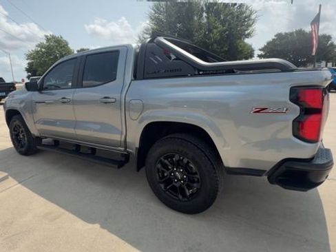 Certified 2025 Chevrolet Colorado Z71 w/ Midnight Edition AWD/4WD image 6