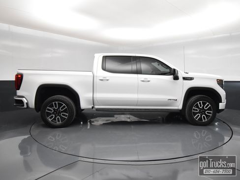 Used 2026 GMC Sierra 1500 AT4 w/ AT4 Premium Package AWD/4WD image 52
