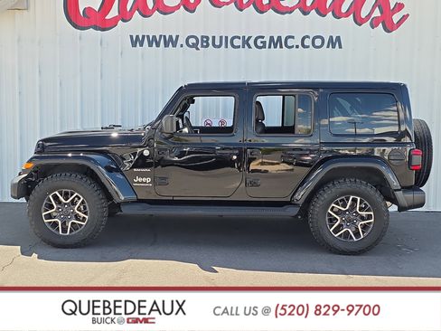 Used 2024 Jeep Wrangler Sahara w/ Technology Group image 4