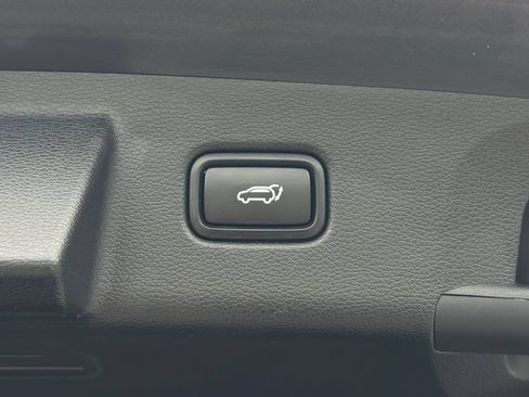 Certified 2022 Kia Telluride EX w/ EX Premium Package AWD/4WD image 8