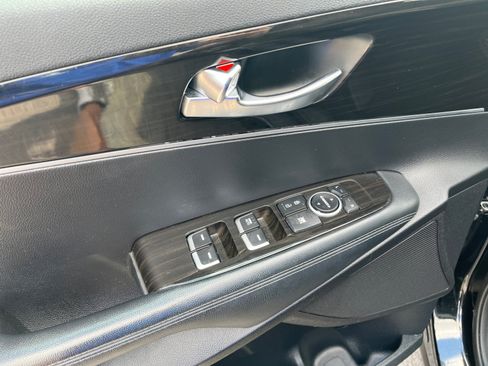 Used 2019 Kia Sorento L FWD image 16