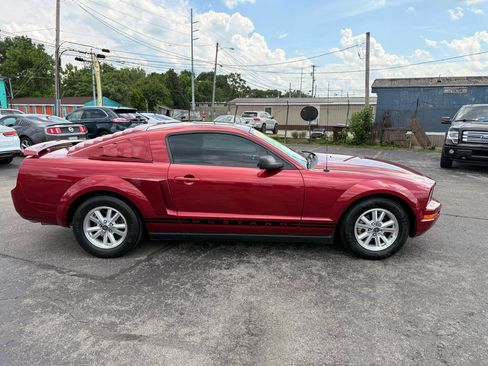 Used 2006 Ford Mustang Coupe RWD image 9