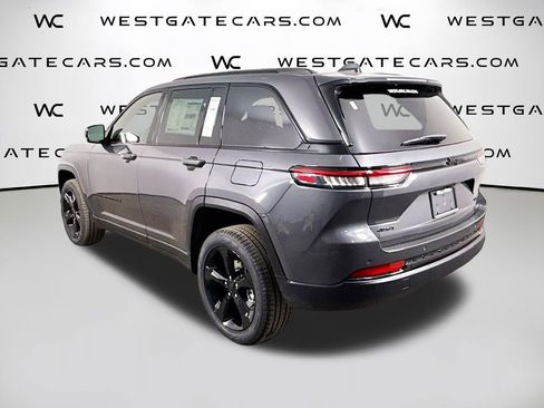 New 2025 Jeep Grand Cherokee Limited w/ Black Appearance Package image 5