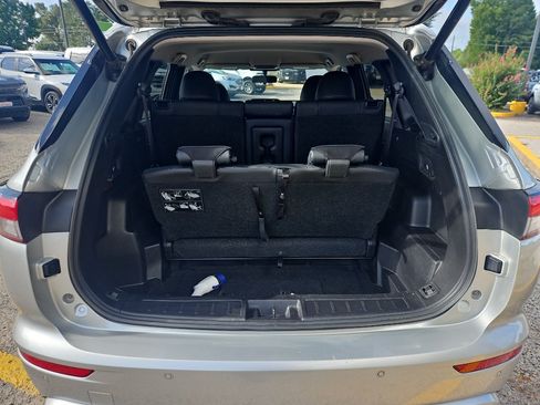 Used 2024 Mitsubishi Outlander SE AWD/4WD image 13