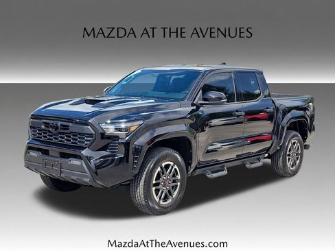 Used 2025 Toyota Tacoma TRD Sport w/ TRD Sport Upgrade Package RWD image 1