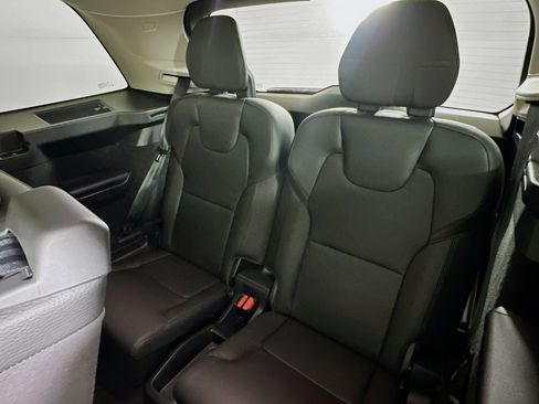Used 2022 Volvo XC90 T5 Momentum w/ Advanced Package image 30