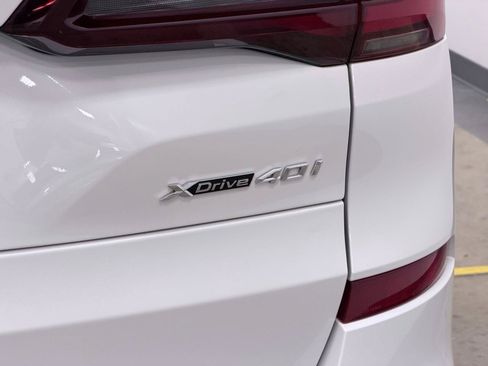 Used 2022 BMW X5 xDrive40i w/ M Sport Package AWD/4WD image 26