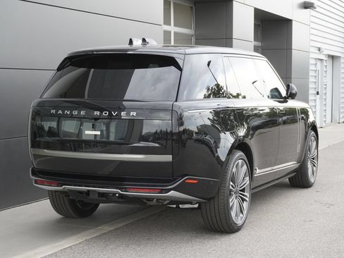 New 2026 Land Rover Range Rover Long Wheelbase SE AWD/4WD image 2