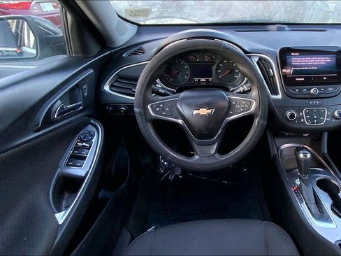 Used 2020 Chevrolet Malibu LT FWD image 5