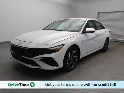 Used 2025 Hyundai Elantra SEL FWD image 1